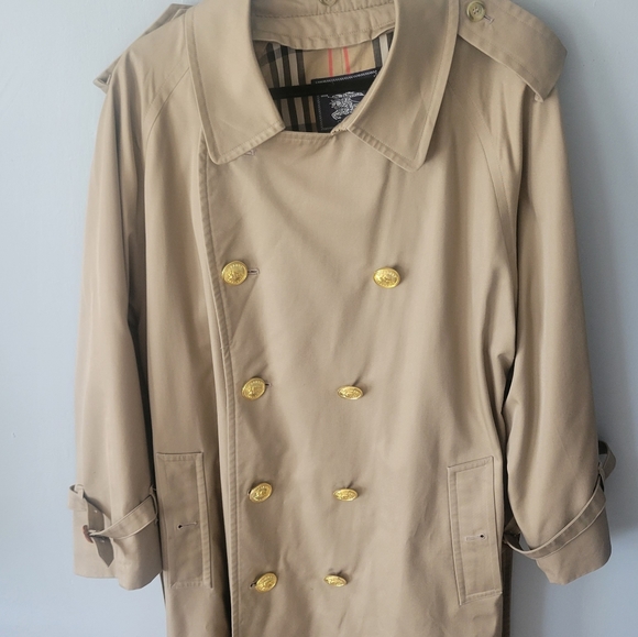 Vintage Burberry Trench Coat - Picture 2 of 3